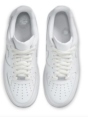 NWT Nike Air Force 1 '07 SE White Women's Sneakers | Size 8